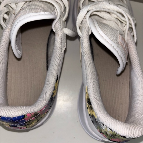Adidas Women’s White Sneakers with Floral Stripes - Picture 3 of 6